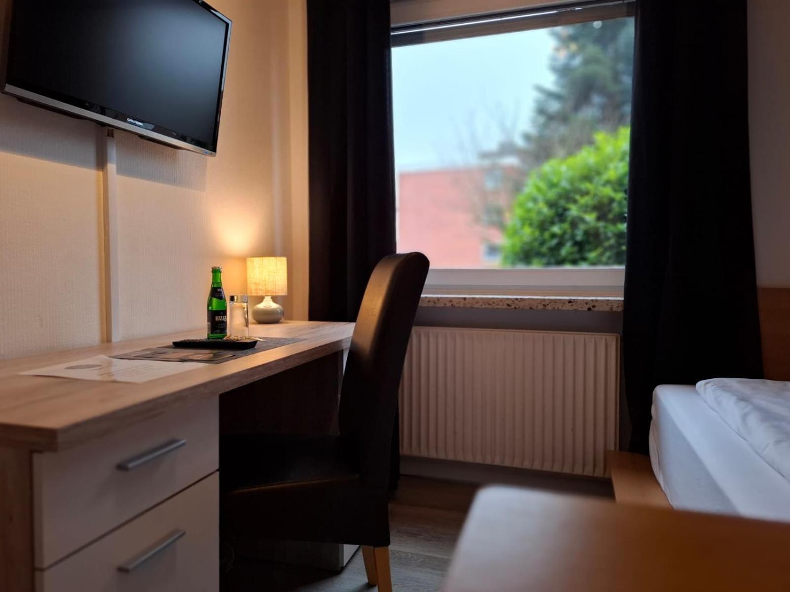 Hotel Am Schwarzen Berg Stade Exteriér fotografie