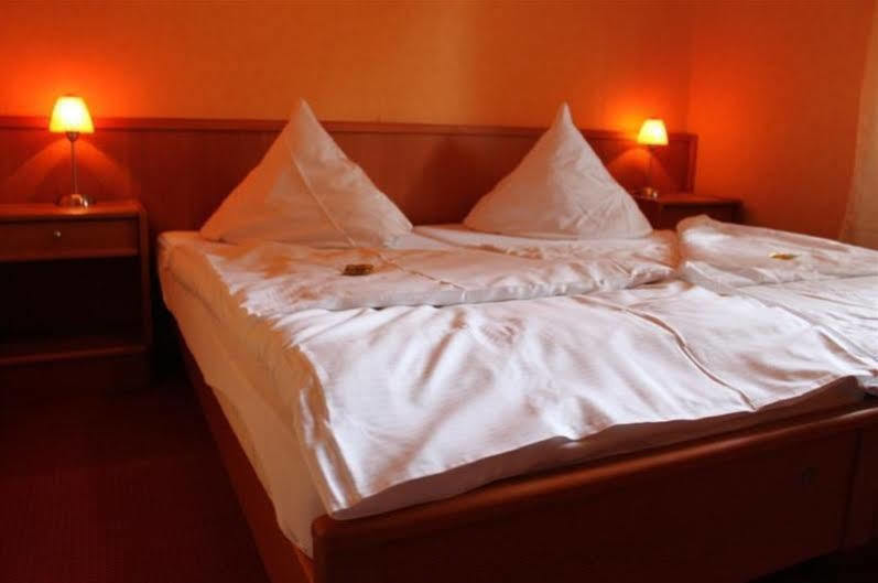 Hotel Am Schwarzen Berg Stade Exteriér fotografie